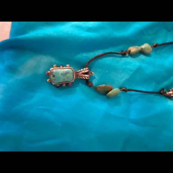 Beautiful Turquoise and silver necklace - Picture 7 of 10